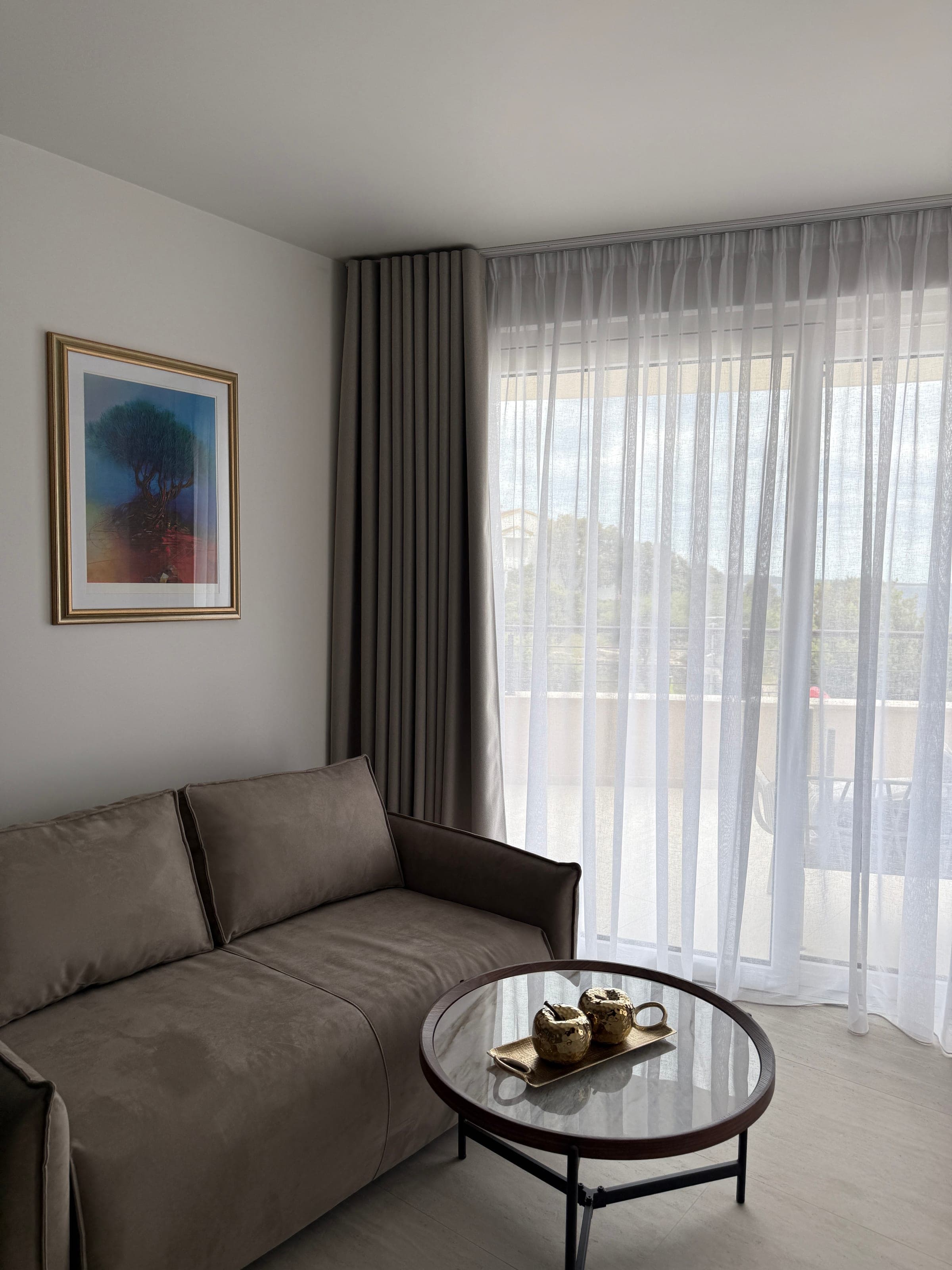 Suite N°5 con vista frontale sul mare e una camera da letto