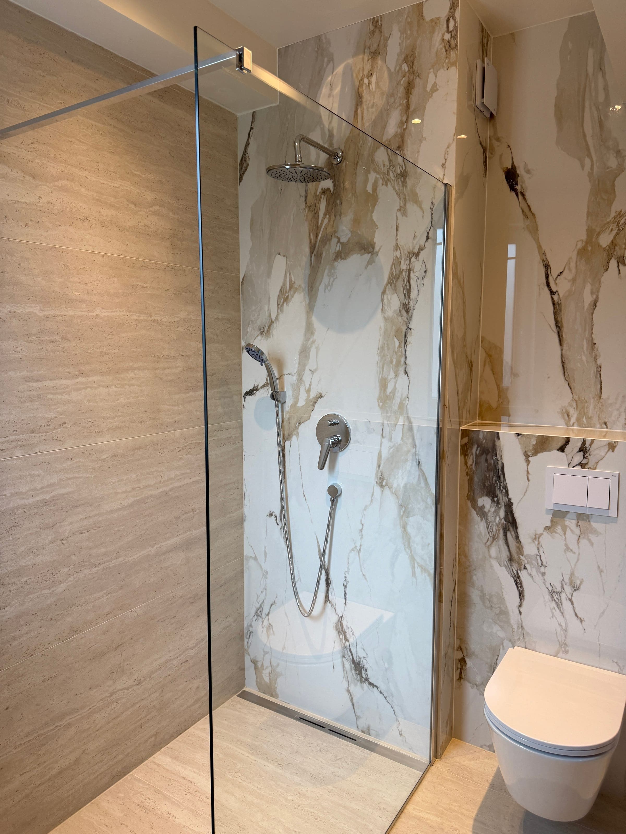 Spaziosa suite N°8 con due camere da letto e 2 bagni
